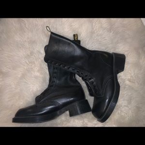 Dr Martens women’s SZ 8